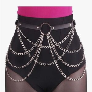 Women's Black and Silver Chain Belt